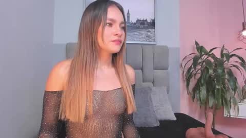 Snapshot of selene_tylor_ chatting on 09.28.25 Selene online show from 09.28.25