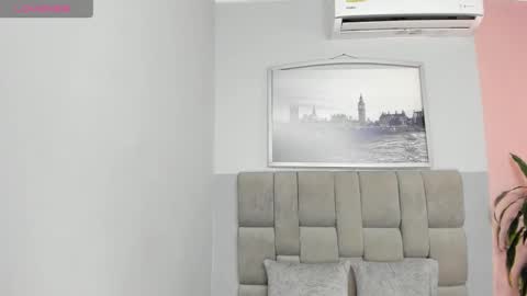 Snapshot of selene_tylor_ chatting on 10.11.25 Selene online show from 10.11.25