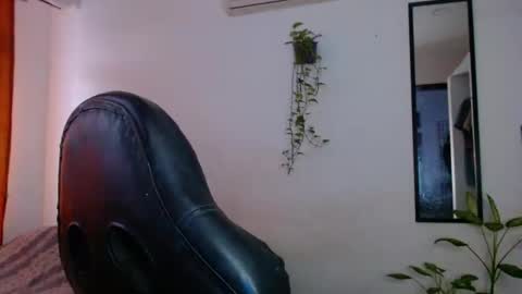 Snapshot of selene_vega_ chatting on 03.06.25 INDEPENDENT model Instagram selenevega08 online show from 03.06.25