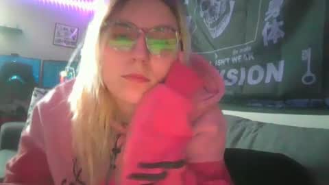 Selene online show from 01.29.25