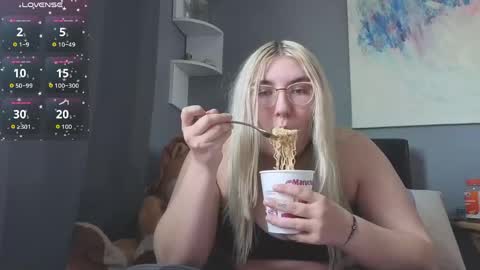 Selene online show from 04.14.26