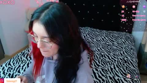 Selene G  online show from 09.16.25