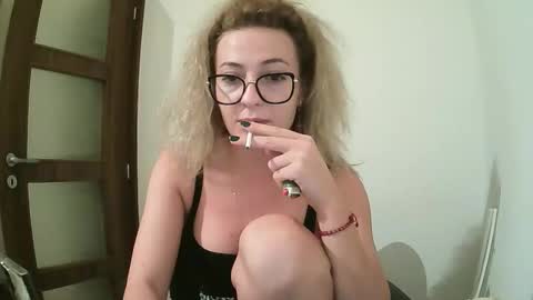 Selenna online show from 09.24.25