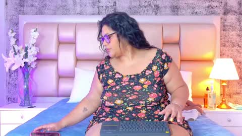 Selenna Cooper online show from 04.07.26