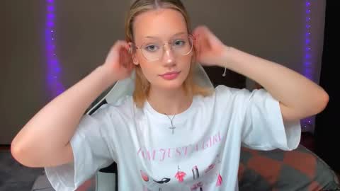 Simon and Alice online show from 09.13.25