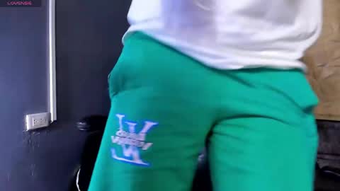 selfsuck_balls online show from 04.12.26