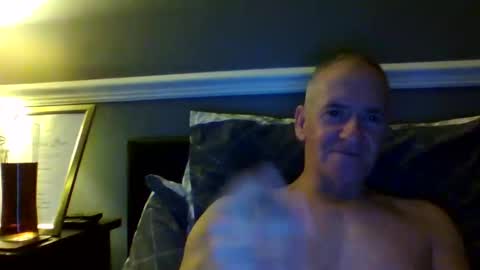 Snapshot of selfsucker28772 chatting on 11.30.25 selfsucker28772 online show from 11.30.25