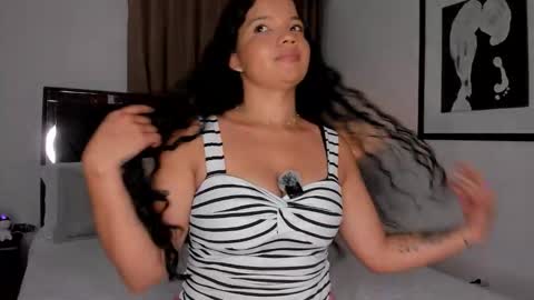 Snapshot of selhenah chatting on 02.25.26 S e l e n a h online show from 02.25.26