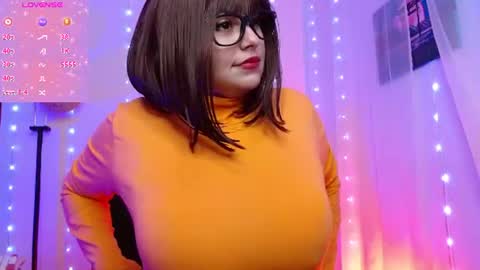 Snapshot of selikayle chatting on 06.16.26 Selen online show from 06.16.26