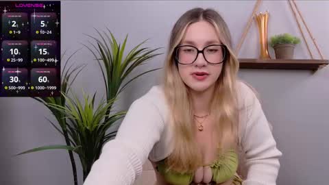 Selina Mae online show from 09.24.25