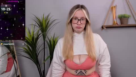 Selina Mae online show from 10.25.25