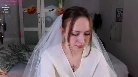 Snapshot of selinsselin chatting on 10.31.25 sweetie Selin 3 online show from 10.31.25