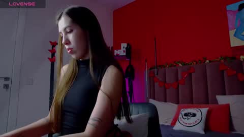 Nicole online show from 02.11.25