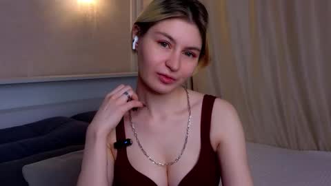 Snapshot of senabouthot chatting on 11.08.25 Lilith online show from 11.08.25