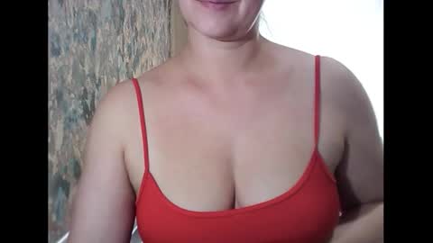 Snapshot of send_me chatting on 10.23.25 send me online show from 10.23.25