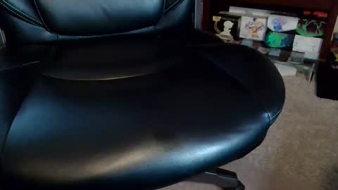 Snapshot of senorgrower chatting on 10.14.25 Mr. Watch Me Grow online show from 10.14.25