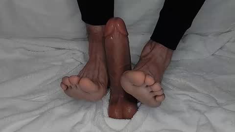 Snapshot of senpai_tomy chatting on 11.06.25 senpai online show from 11.06.25