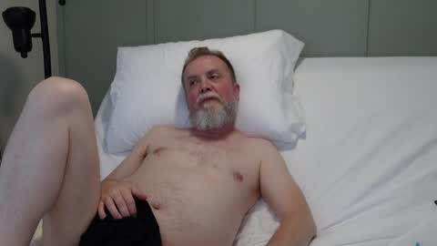 Snapshot of sensatyr chatting on 12.28.24 Daddy Dave online show from 12.28.24