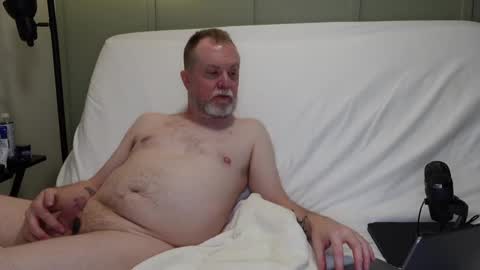 Snapshot of sensatyr chatting on 02.07.25 Daddy Dave online show from 02.07.25