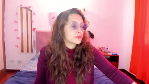 Snapshot of sensual__lady chatting on 10.22.25 Samantha - online show from 10.22.25