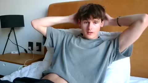 Snapshot of sensualalien chatting on 02.10.26 Cam online show from 02.10.26