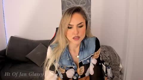 Snapshot of sensualbarbies chatting on 01.30.25 sensualbarbies online show from 01.30.25