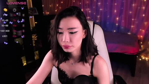 Snapshot of sensualily chatting on 12.12.24 Kiki online show from 12.12.24