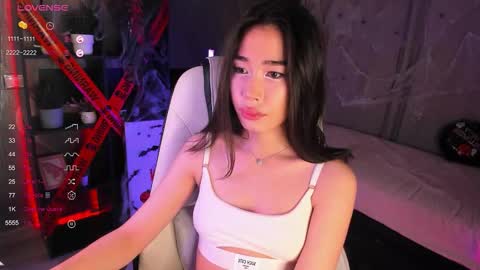 Snapshot of sensualily chatting on 10.17.25 Kiki online show from 10.17.25