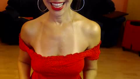 sensualmyra online show from 07.10.26