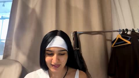 Leila online show from 01.17.26