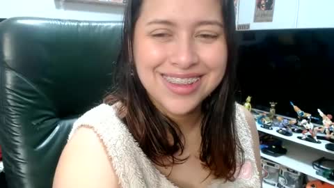 Snapshot of seraphim_01 chatting on 06.15.26 lissa online show from 06.15.26
