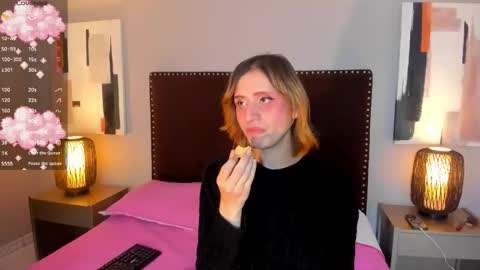 Snapshot of seraphine_star chatting on 02.19.26 Seraphine star online show from 02.19.26