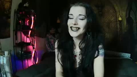 Seraphin Munster online show from 11.13.25