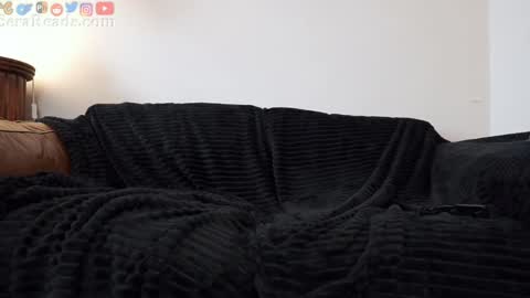 SeraReads online show from 11.30.25