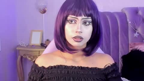 Snapshot of seren_bleck chatting on 10.30.25 Seren Follow me online show from 10.30.25
