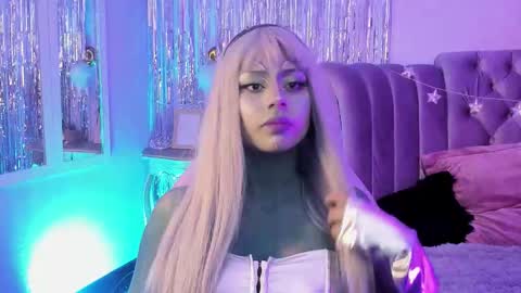 Snapshot of seren_bleck chatting on 11.01.25 Seren Follow me online show from 11.01.25