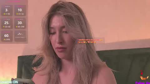 Snapshot of serena_bennet chatting on 10.10.25 Serena online show from 10.10.25