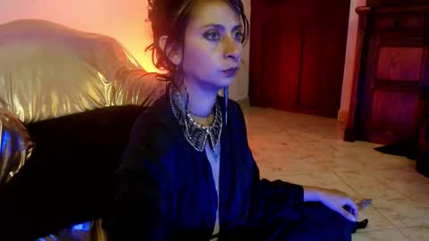 Snapshot of serena_xyz chatting on 10.26.25 Serena Xyz online show from 10.26.25