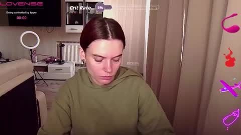 Snapshot of serenamilss chatting on 10.05.25 serenamilss online show from 10.05.25