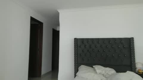 Snapshot of serenaroussee chatting on 02.25.26 sararoussee online show from 02.25.26