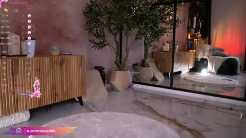 Serene Sophiex online show from 10.07.25