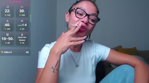 SereneSophi online show from 10.06.25