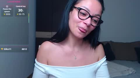 SereneSophi online show from 03.11.26