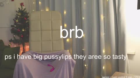 Snapshot of sereta_fin chatting on 12.27.24 Hey Guys and Girls non-binary personalities Im Sereta online show from 12.27.24