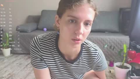 Snapshot of sereta_fin chatting on 09.26.25 Hey Guys and Girls non-binary personalities Im Sereta online show from 09.26.25