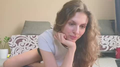 Snapshot of sereta_fin chatting on 05.04.26 Hey Guys and Girls non-binary personalities Im Sereta online show from 05.04.26