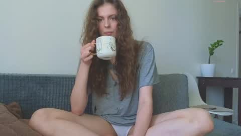 Snapshot of sereta_fin chatting on 05.25.26 Hey Guys and Girls non-binary personalities Im Sereta online show from 05.25.26