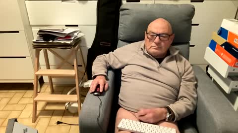 Snapshot of serge8413 chatting on 01.24.25 serge8413 online show from 01.24.25