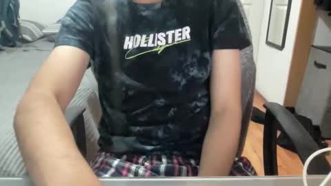 Snapshot of sergioramz chatting on 11.19.25 sergioramz online show from 11.19.25