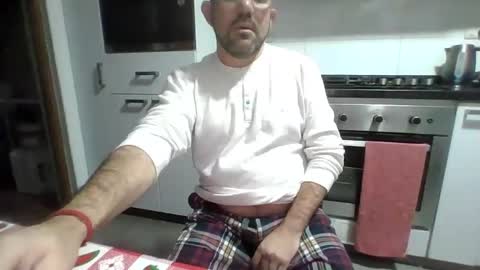 Snapshot of sergioruzafa80 chatting on 10.13.25 Sergio Russafa online show from 10.13.25